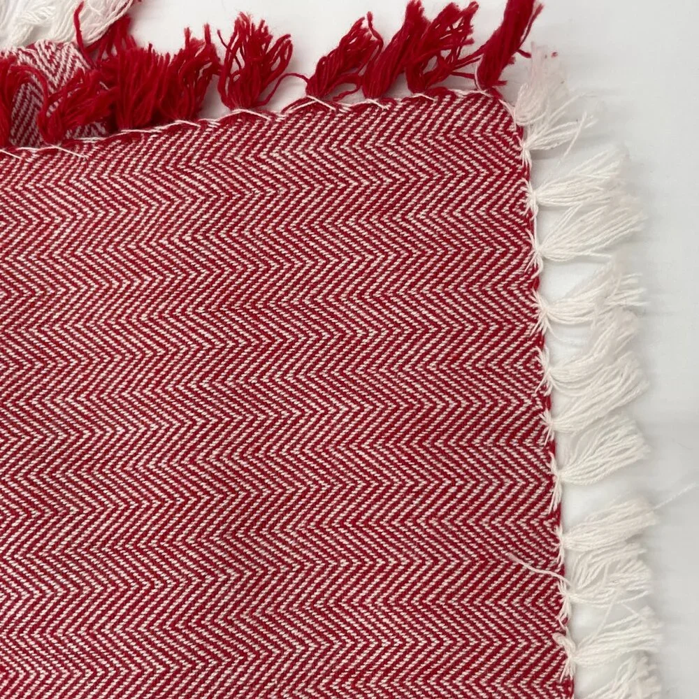 6 Cloth Napkins Fringe Herringbone Pattern Red White‎ Picnic Christmas Holiday
